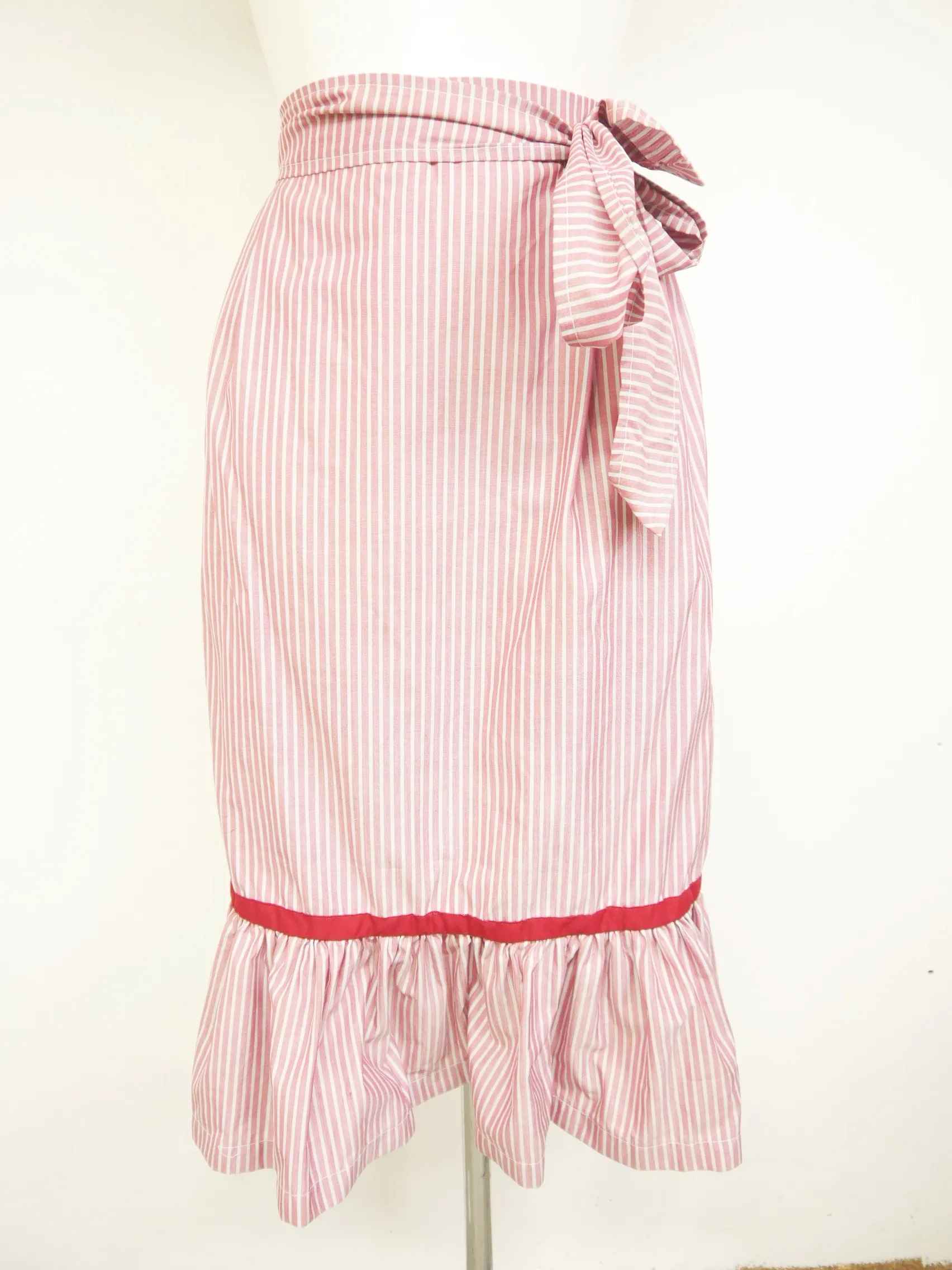 Dirndlschürze mittellang rosa Dirndl Schürze Baumwolle mit Rüschen TS2495