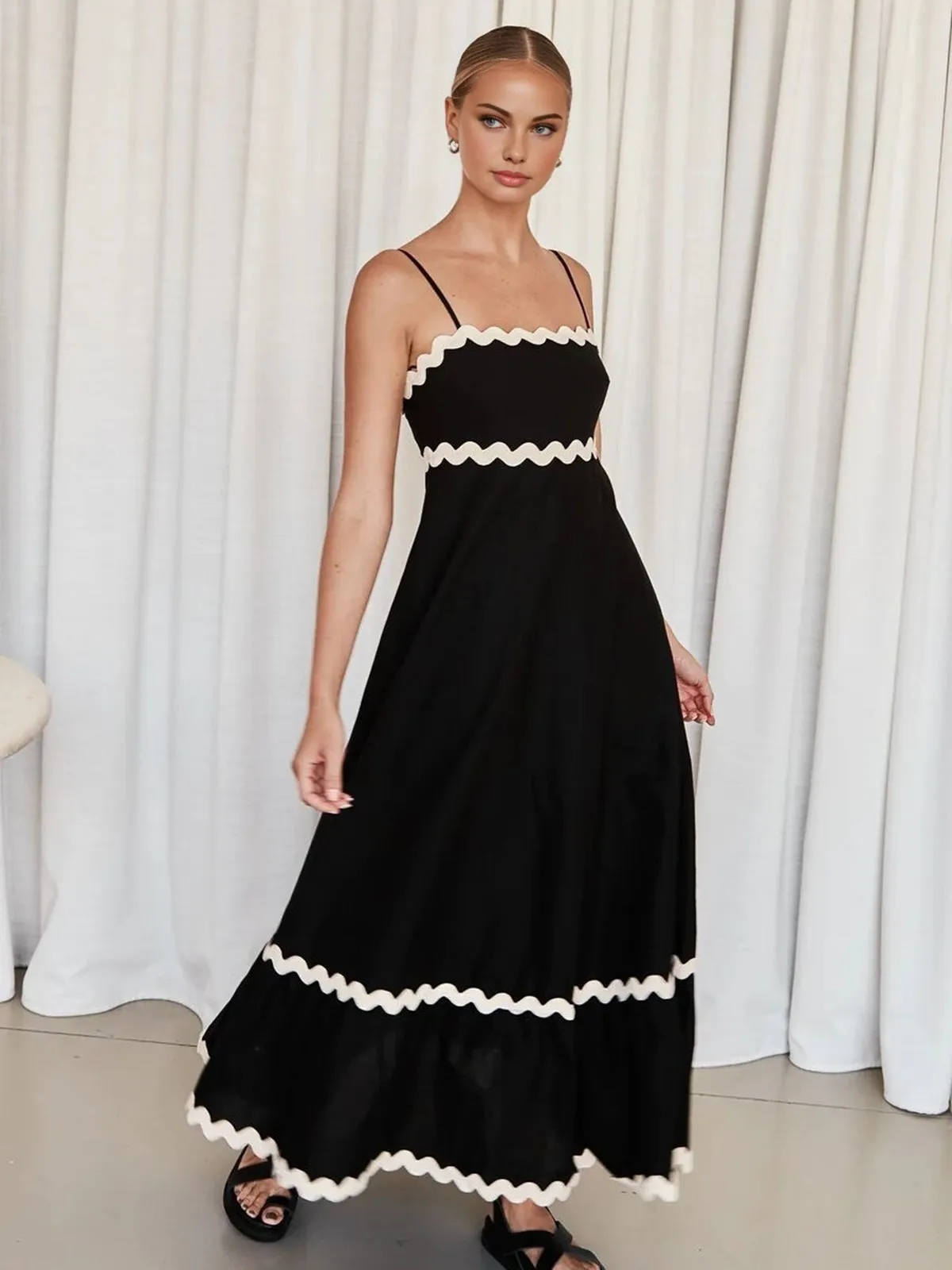 Heidi-Mode | Langes Kleid mit Kontrast-Einfassung
