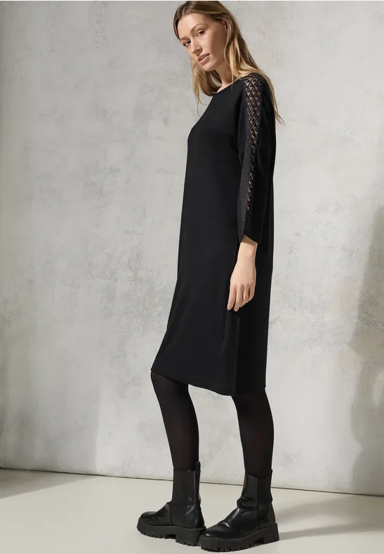 Kleid mit Mesh-Details